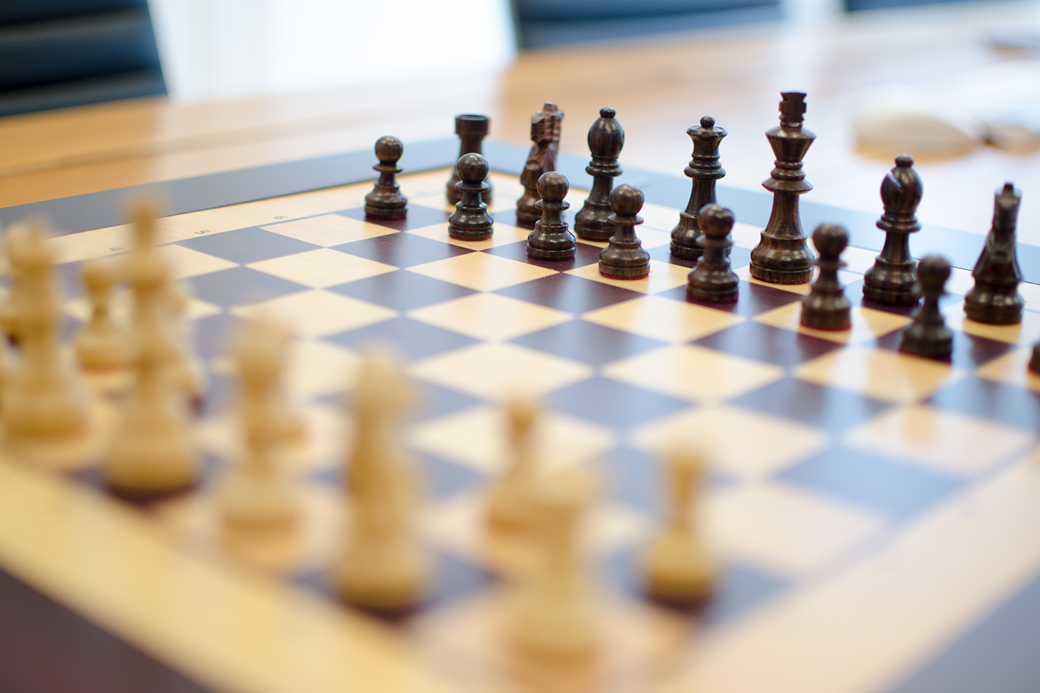 The Square Off Chessboard Moves Its Pieces Totally Hands-Free