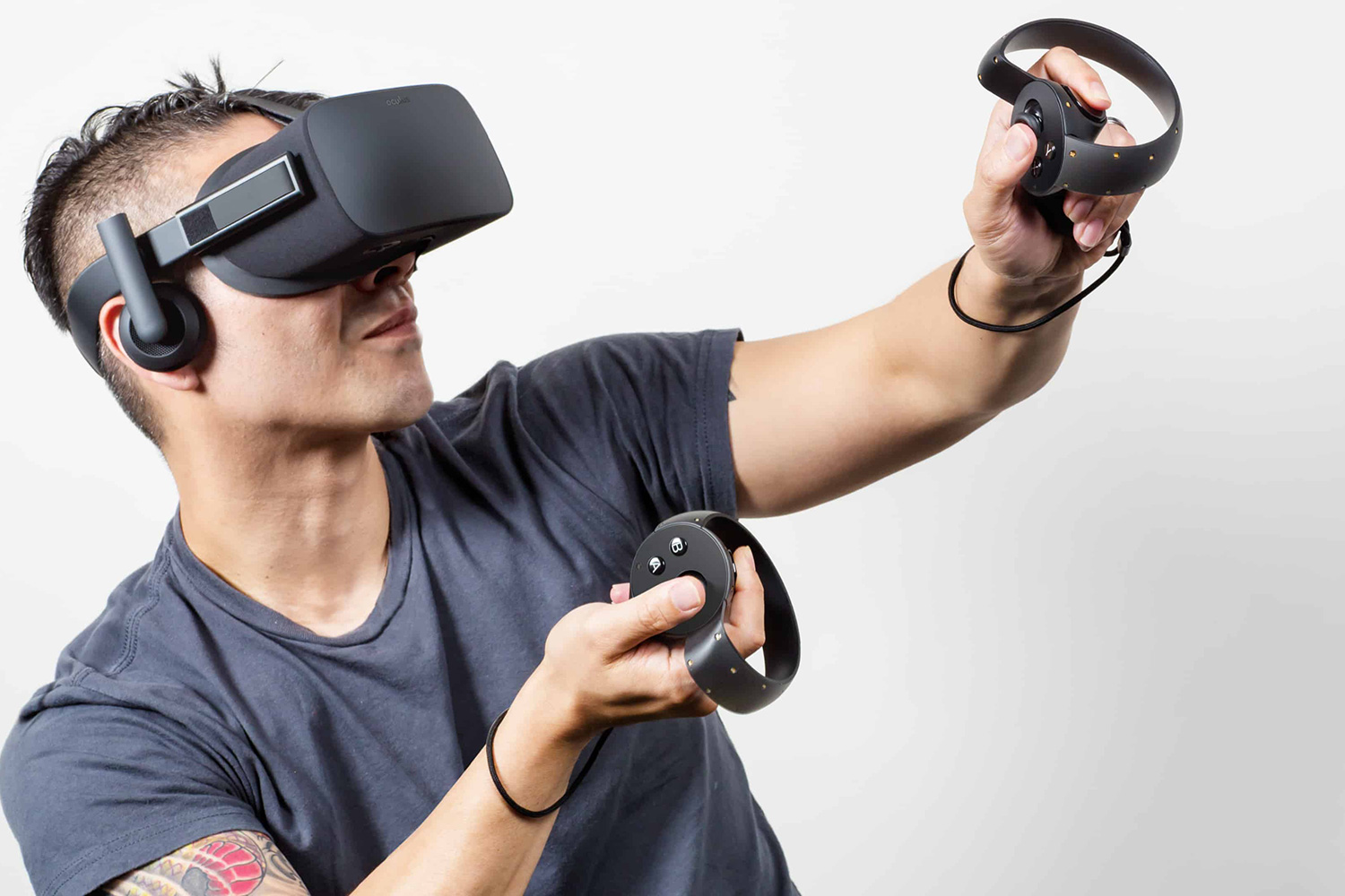 Quest vs. Oculus Rift | Digital Trends