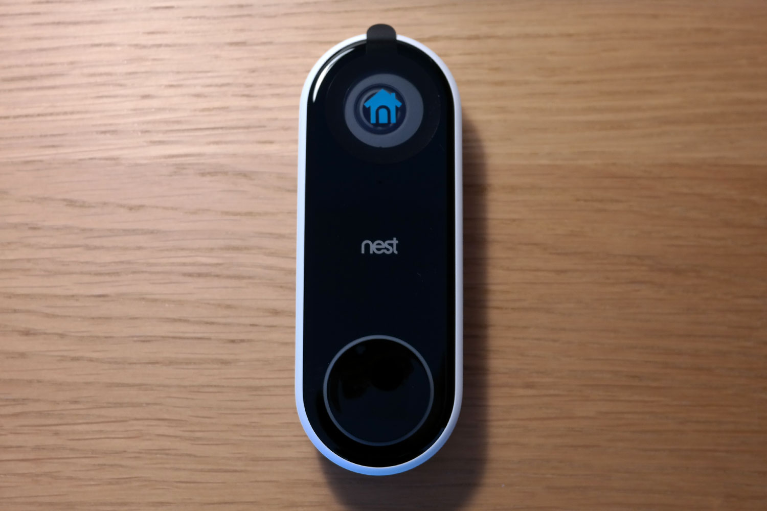 Nest hello what's store in the box