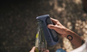 scosche boombottle mm rugged bluetooth speaker