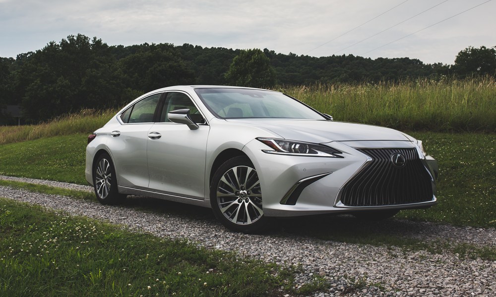 2019-Lexus-ES-300