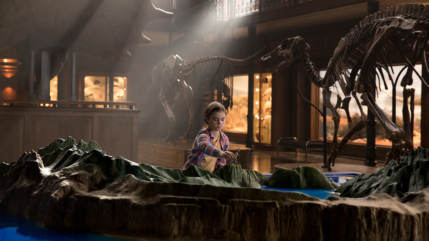'Jurassic World: Fallen Kingdom' Movie Review: A Familiar Story, Told ...