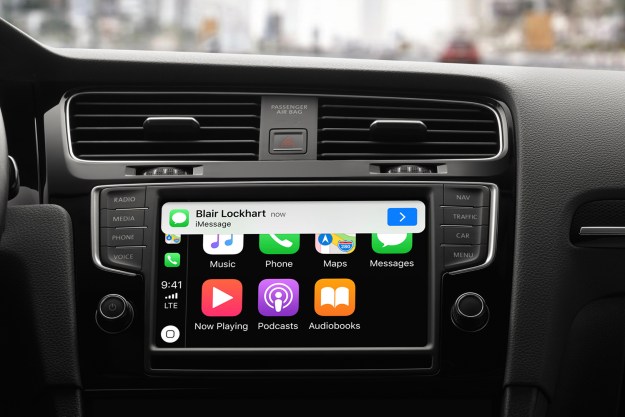 Apple CarPlay – Best In-Car Dashboard iPhone Experience