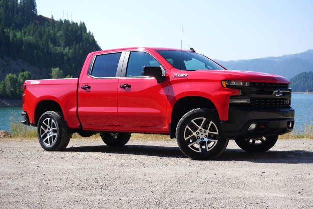 https://www.digitaltrends.com/wp-content/uploads/2018/08/2019-chevrolet-silverado-full-line-review-3.jpg?resize=625%2C417&p=1