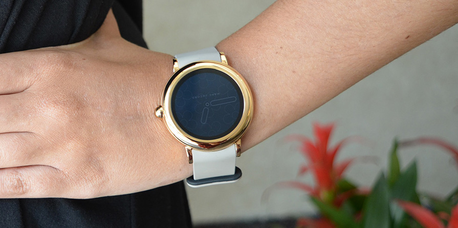 新品 】 Marc Jacobs Touchscreen Smartwatch 腕時計(デジタル