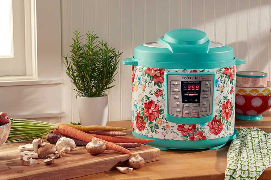 The Pioneer Woman Instant Pot LUX60 6 Qt Vintage Floral 6-in-1 Multi-Use  Programmable Pressure Cooker, Slow Cooker, Rice Cooker, Saute, Steamer, and  Warmer – The Market Depot
