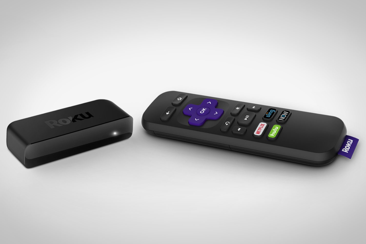 El dispositivo de transmisión Roku Premiere 4K con su control remoto.