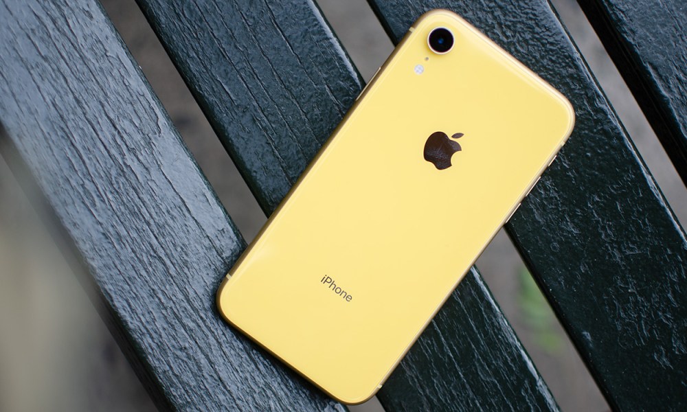 apple iphone xr review feat