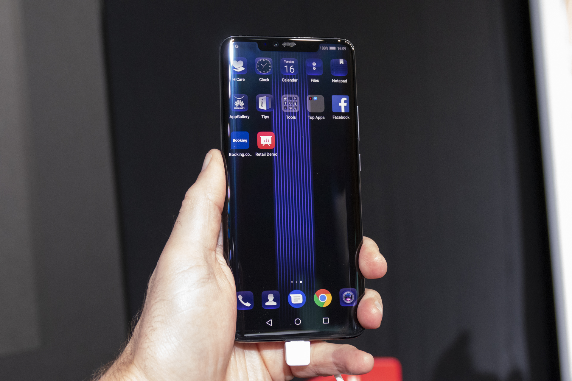 Porsche Design Huawei Mate 20 RS Hands-on Review | Digital Trends