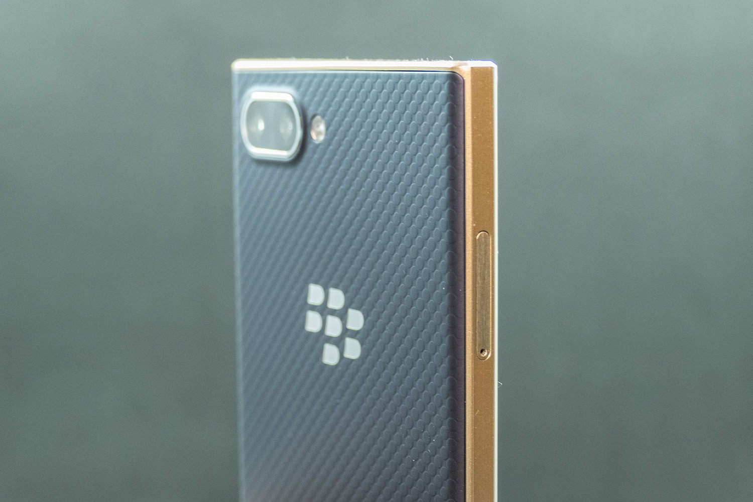 BlackBerry Key2 LE Review | Digital Trends