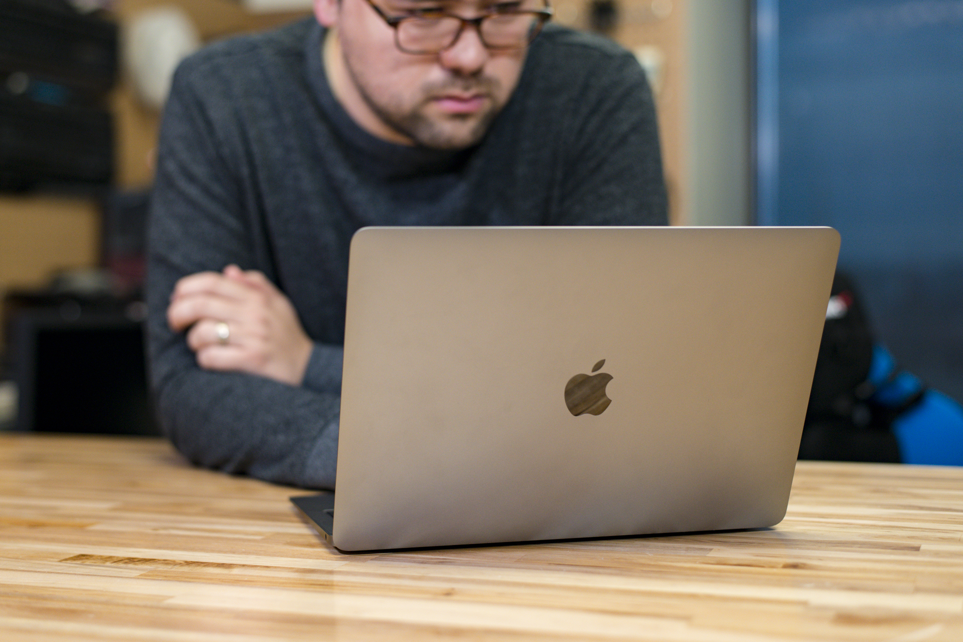 Best Cases For 16-inch MacBook Pro For 2023 - iOS Hacker