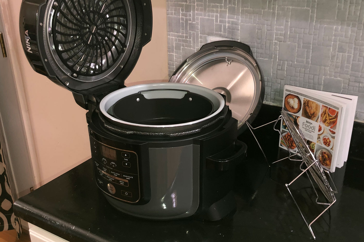 Pressure cooker Ninja Foodi OP300. Manual. Review.