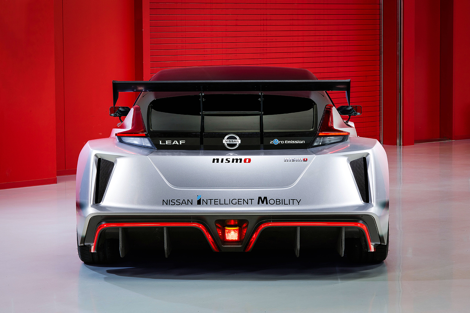 2018 Nissan Leaf Nismo RC Packs a 332-Horsepower Electric Punch