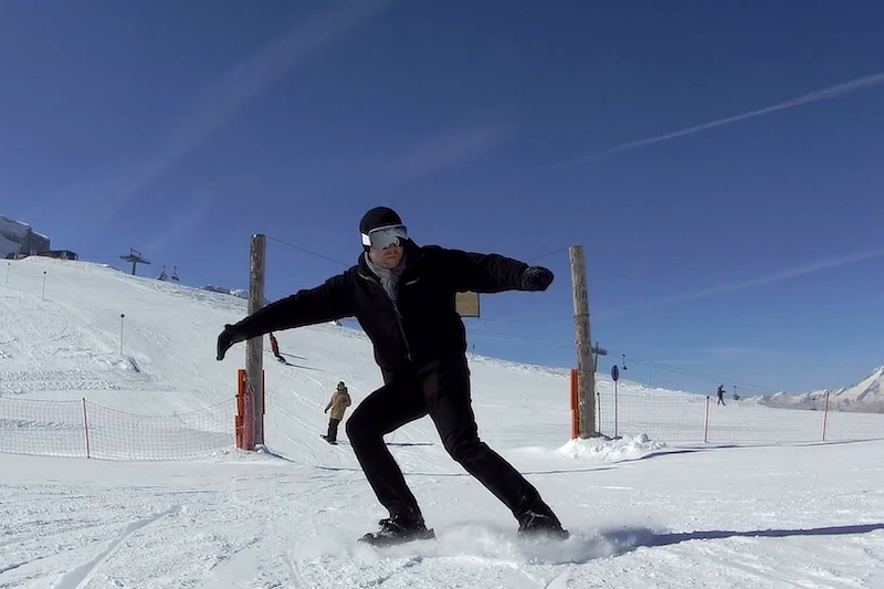 Snowfeet Combine Skiing and Skating into One Awesome New Sport