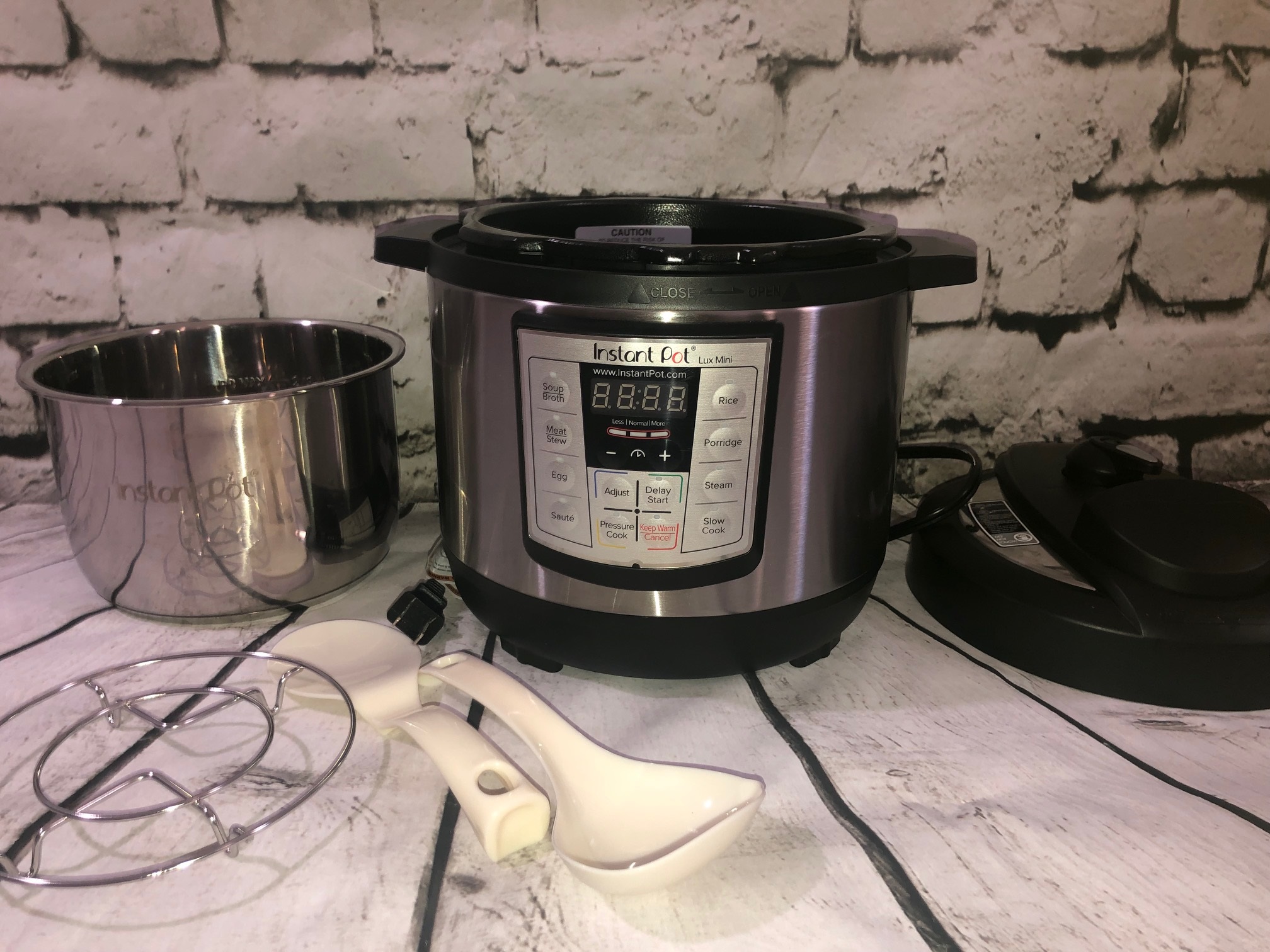 INSTANT POT LUX MINI 6-IN-1 REVIEW 