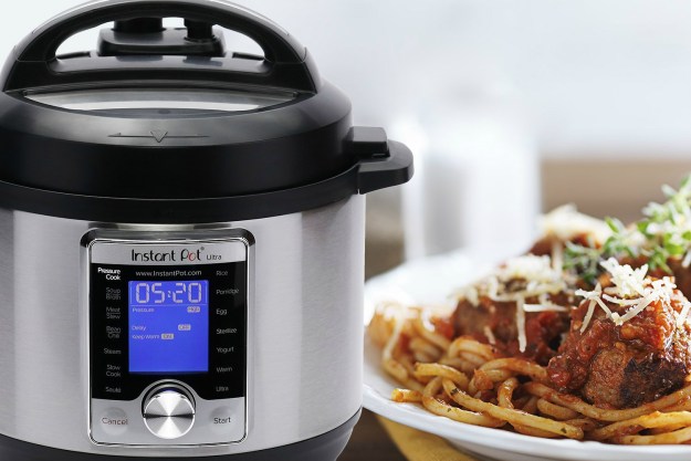 The Pioneer Woman Instant Pot LUX60 6 Qt Vintage Floral 6-in-1 Multi-Use  Programmable Pressure Cooker, Slow Cooker, Rice Cooker, Saute, Steamer, and
