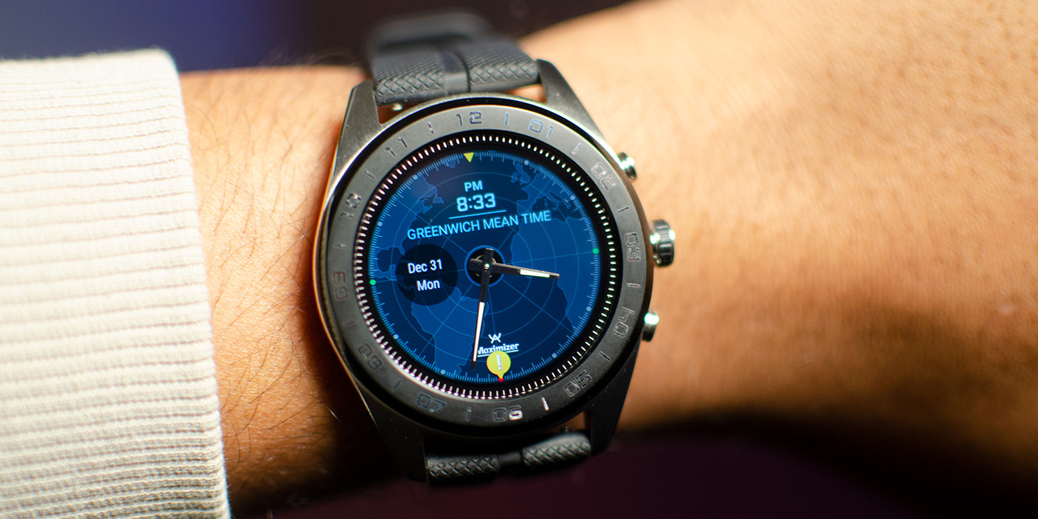 The First Decent Smartwatch That Doesn't Need Your Phone | WIRED