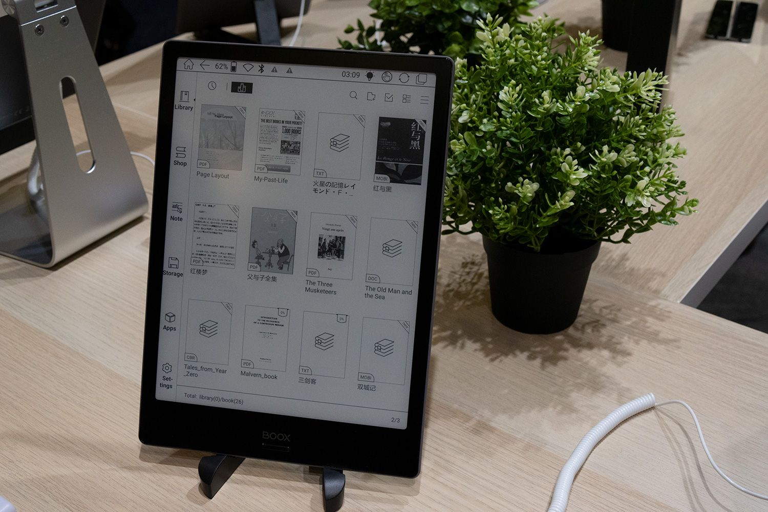 CES 2019: Boox Note Pro is The Only Ebook Reader You Need