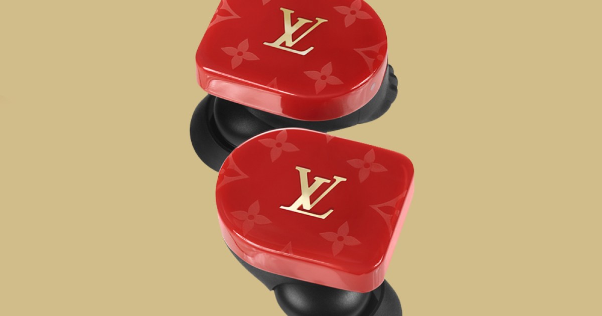 Louis Vuitton Tambour Horizon Smartwatch Charging Stand Wireless