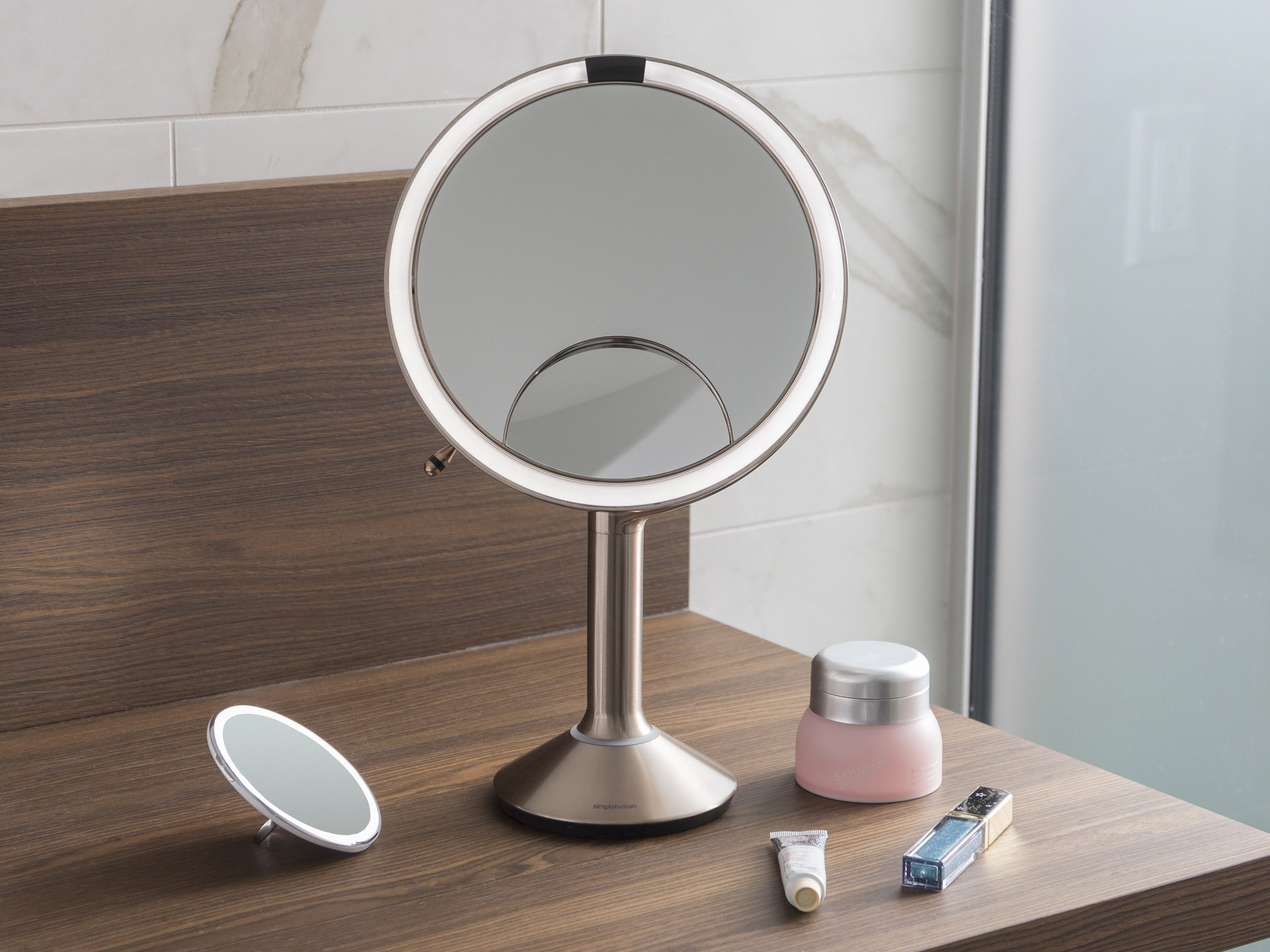 Simplehuman Augments its Smart Mirror with Amazon Alexa Control