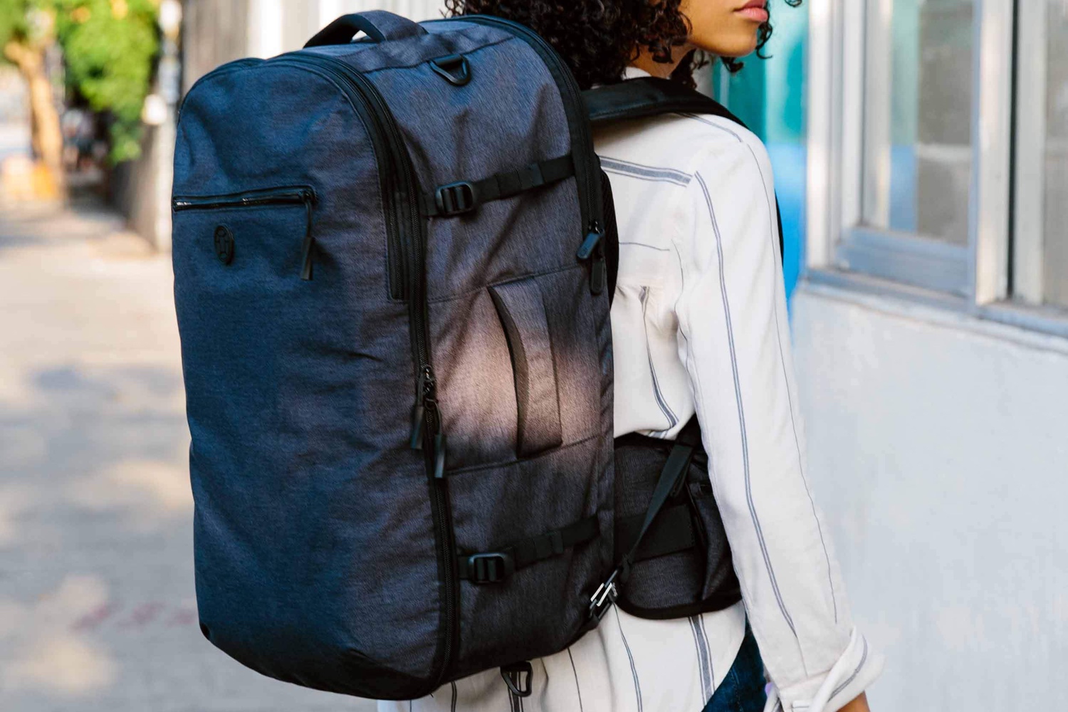17 Best Laptop Bags for Women Travelers On the Go