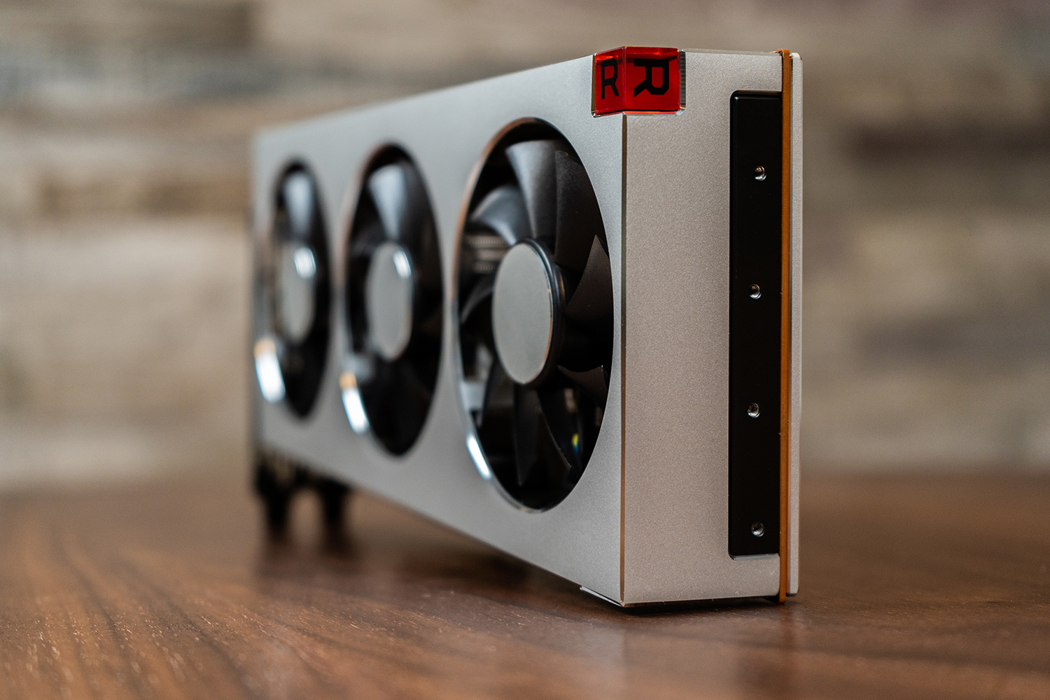 Radeon vii vs on sale rtx 2080 super