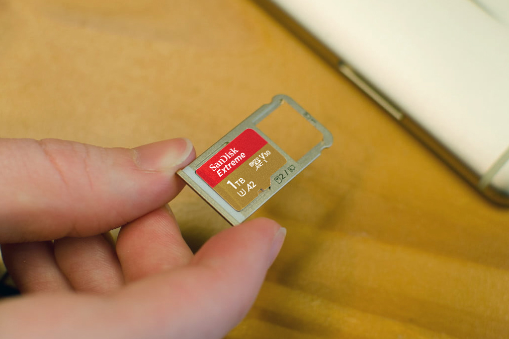 Micron releases world's first 1TB microSD card