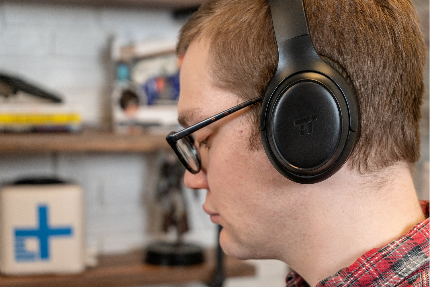 TaoTronics TT BH060 Review Great Noise Canceling at a Bargain