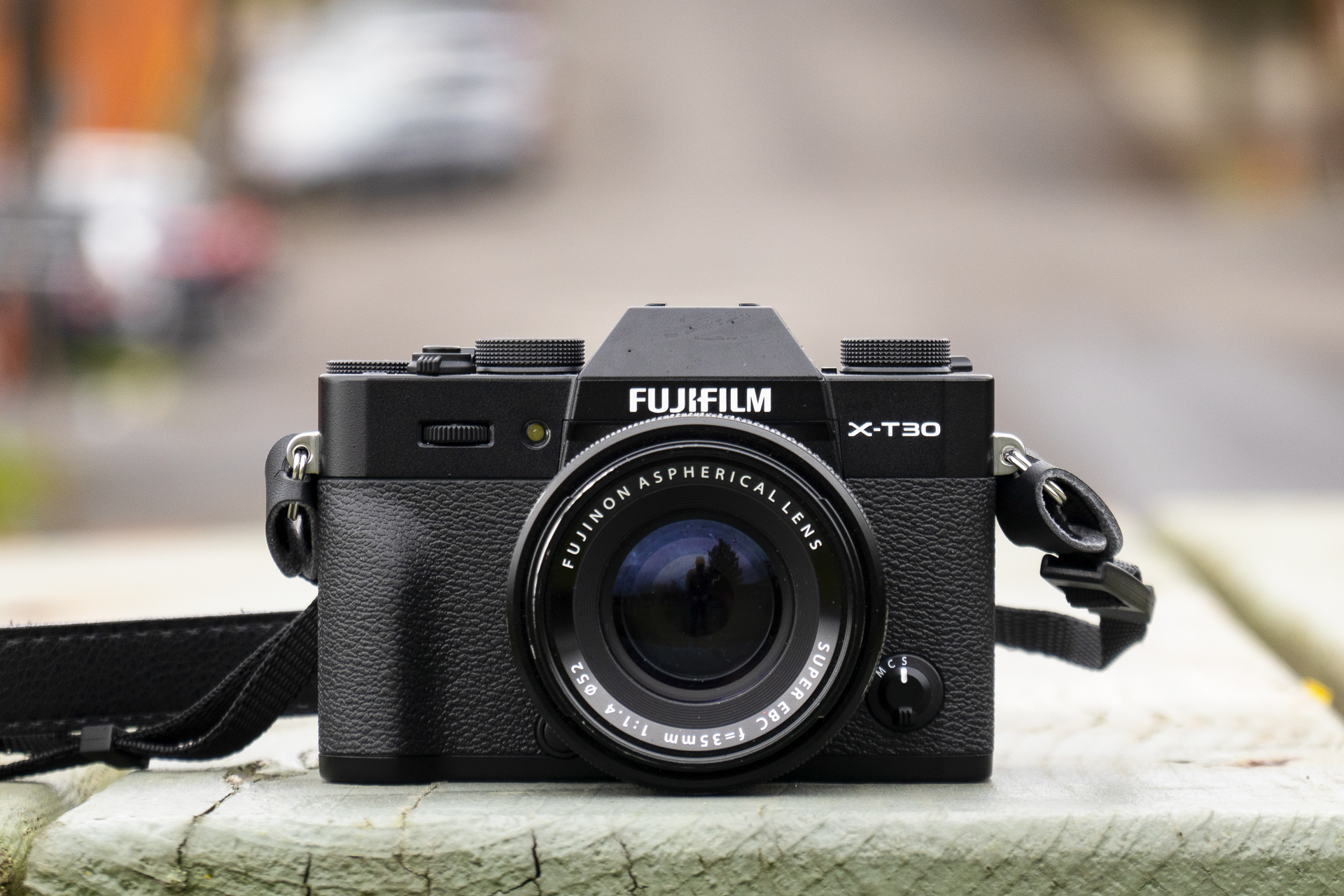 FUJIFILM X-T30 Mirrorless Camera with 35mm f/2 Lens and