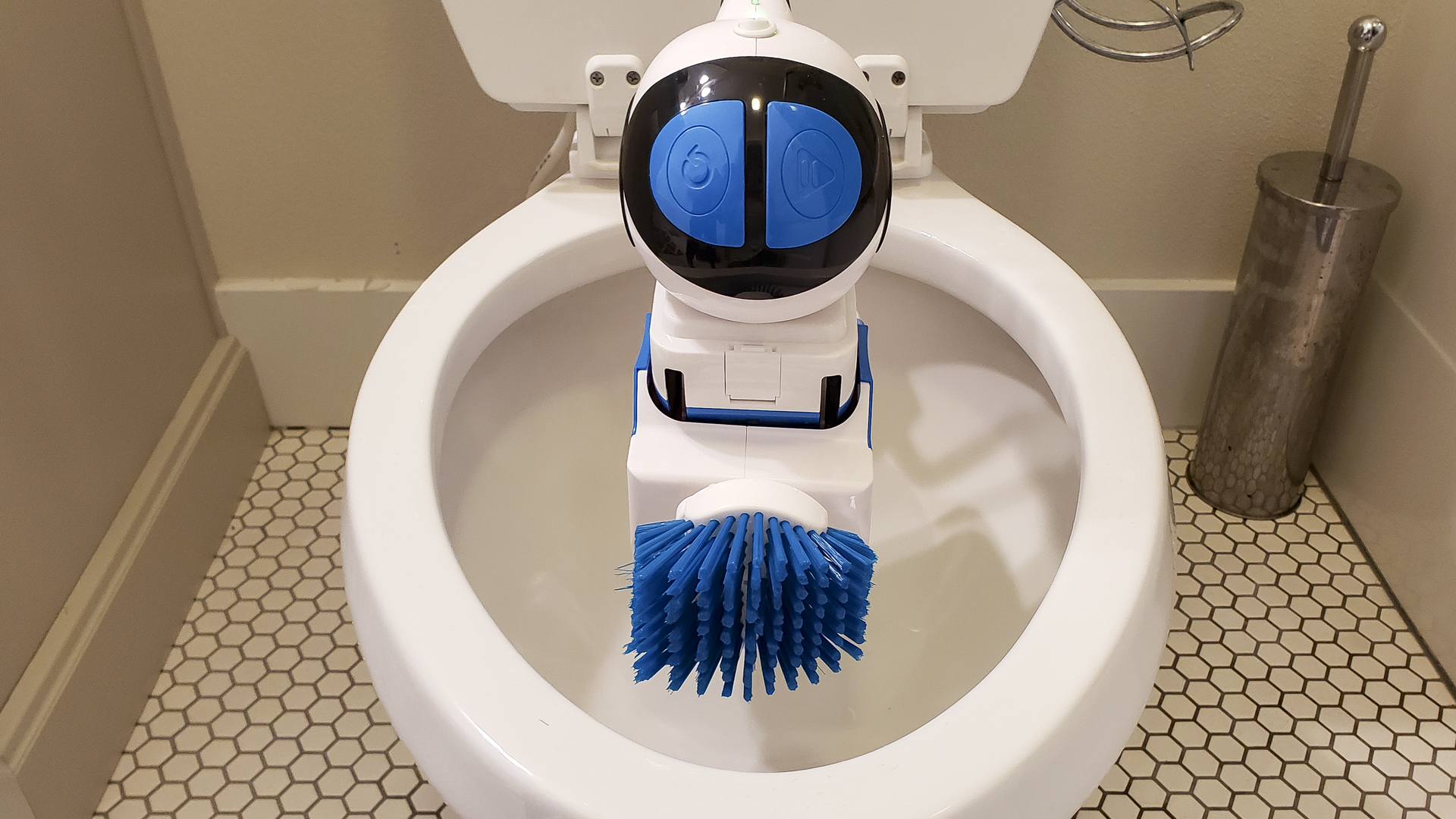 10 Toilet Cleaning Hacks That Make a Dirty Job So Much Easier