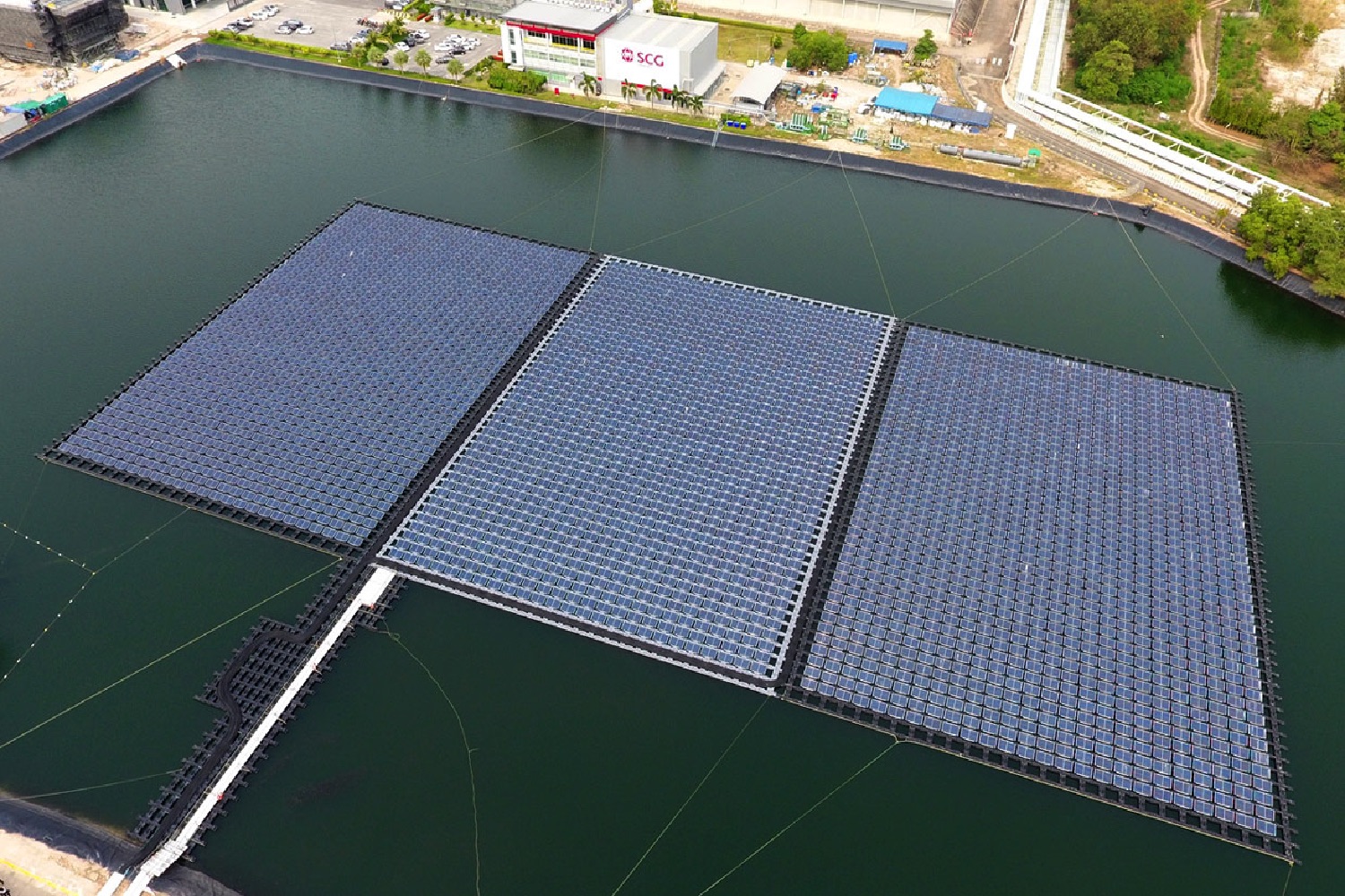 China Completes Its Massive Floating Solar Power Plant | Digital Trends