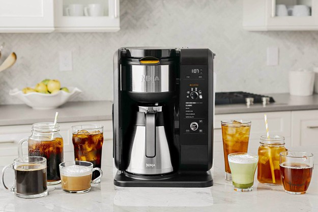 https://www.digitaltrends.com/wp-content/uploads/2019/03/ninja-hot-and-cold-brewed-system-auto-iq-tea-and-coffee-maker-with-thermal-carafe-04.jpg?resize=625%2C417&p=1