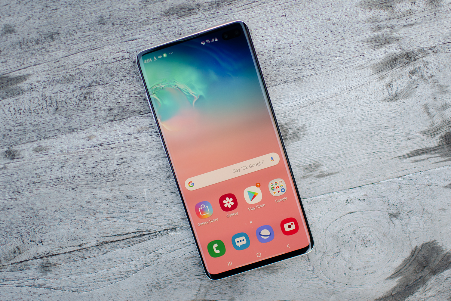 Samsung Pits Its Latest Flagship, the Galaxy S10 Plus Against Last