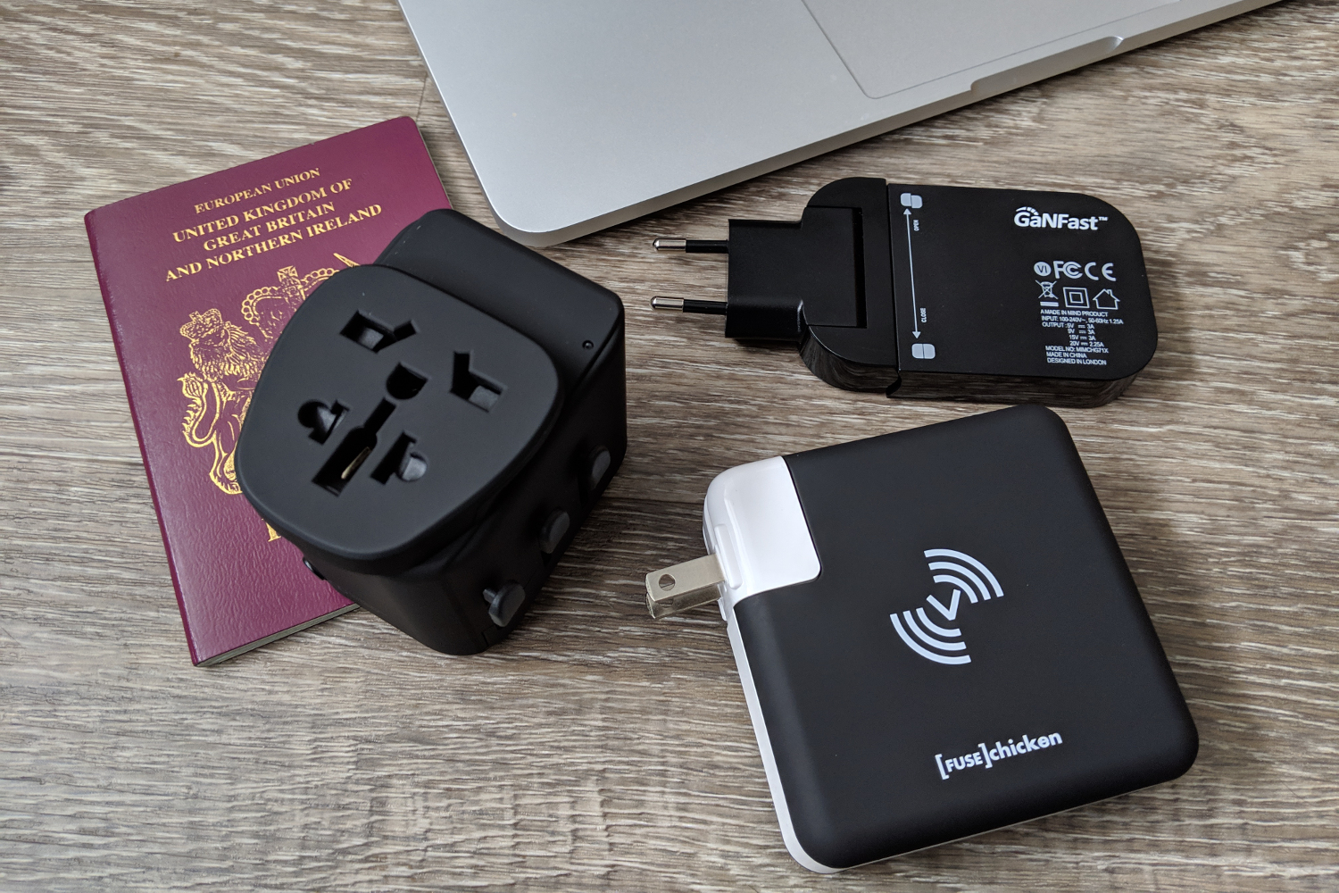 The Top 5 Best Universal Worldwide Travel Adapters for Travelers - Travel  Essentials 