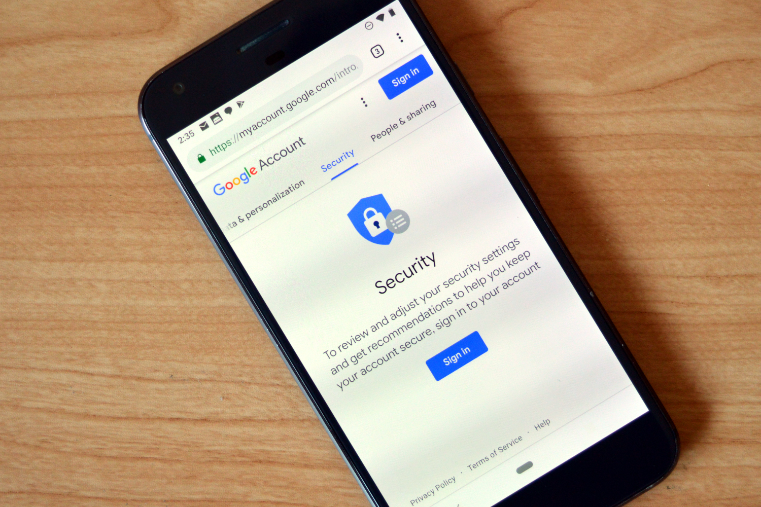 Google now lets Android phones serve as a physical security key