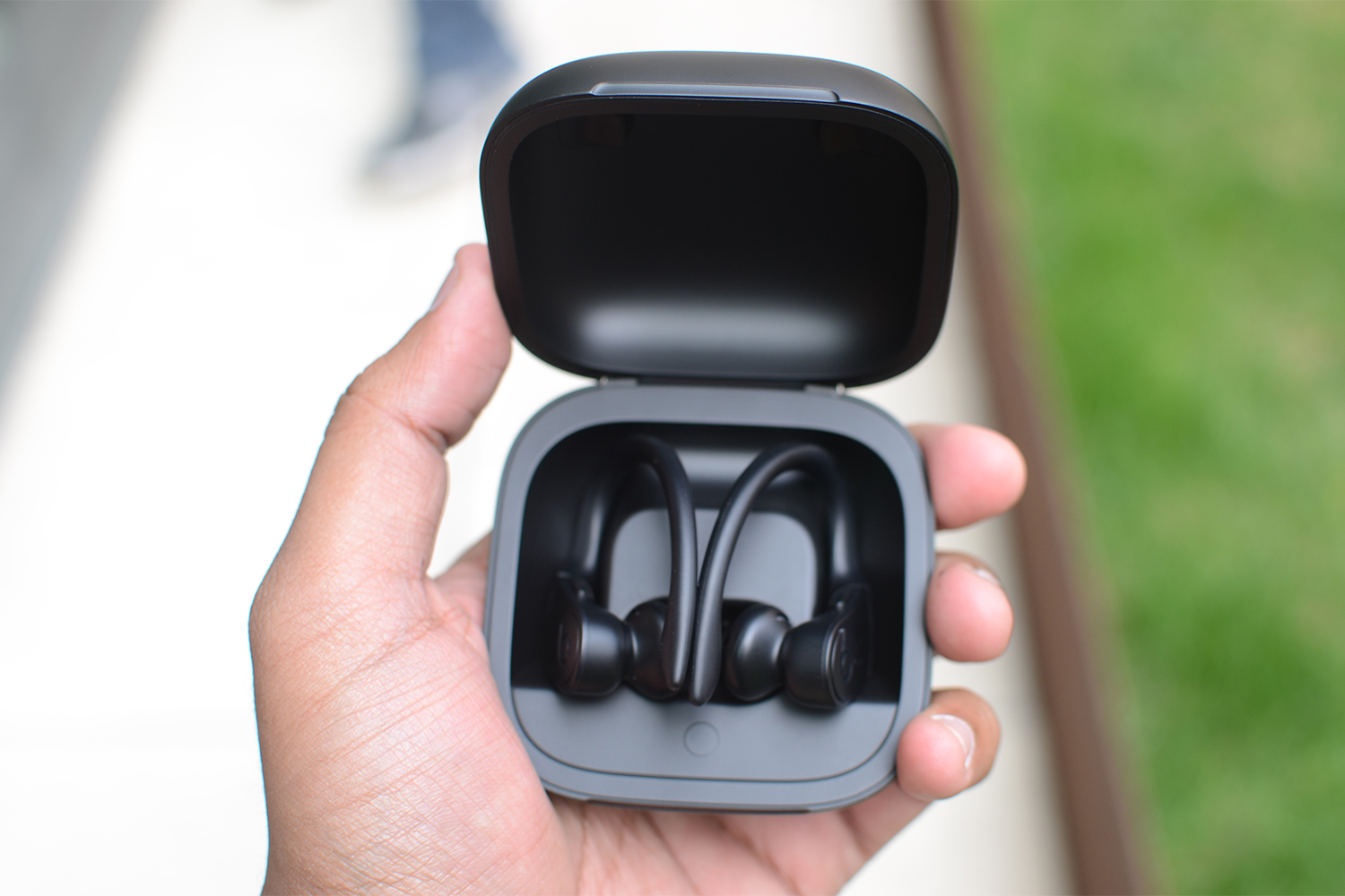 Powerbeats Pro vs. Sony s Noise Canceling WF 1000XM3 Digital Trends