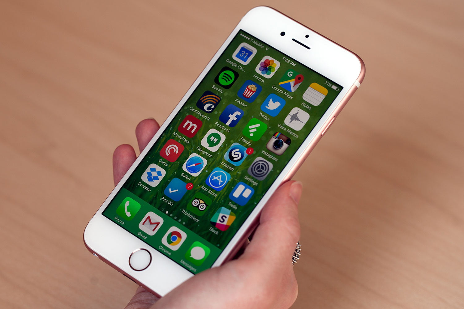 Apple iPhone 6 vs. iPhone 6S: Does an Older Phone Still Cut It