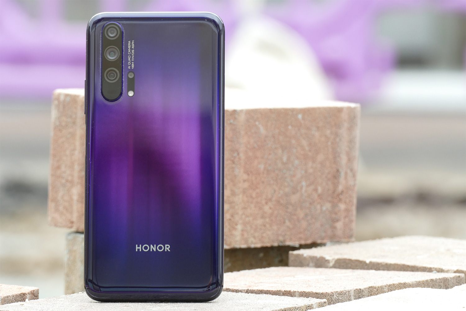 Honor 20 Pro Review: Compact, Capable, and Creative | Digital Trends