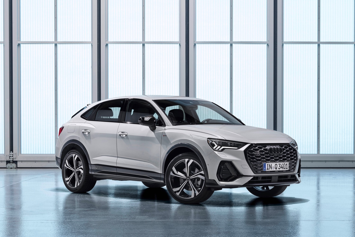 Audi q3 store hybrid usa