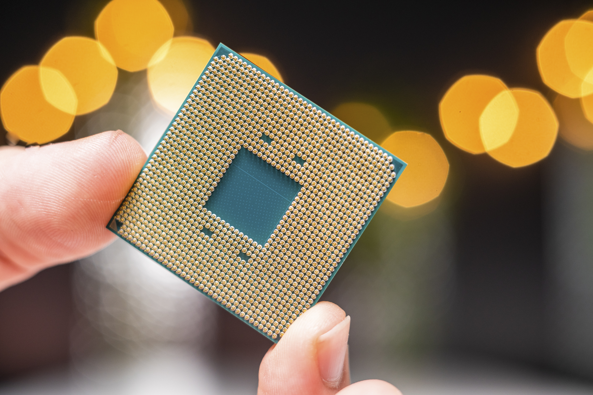 Intel Core i9-12900K vs. AMD Ryzen 9 5950X: Which High-End CPU Is Tops in  2021?