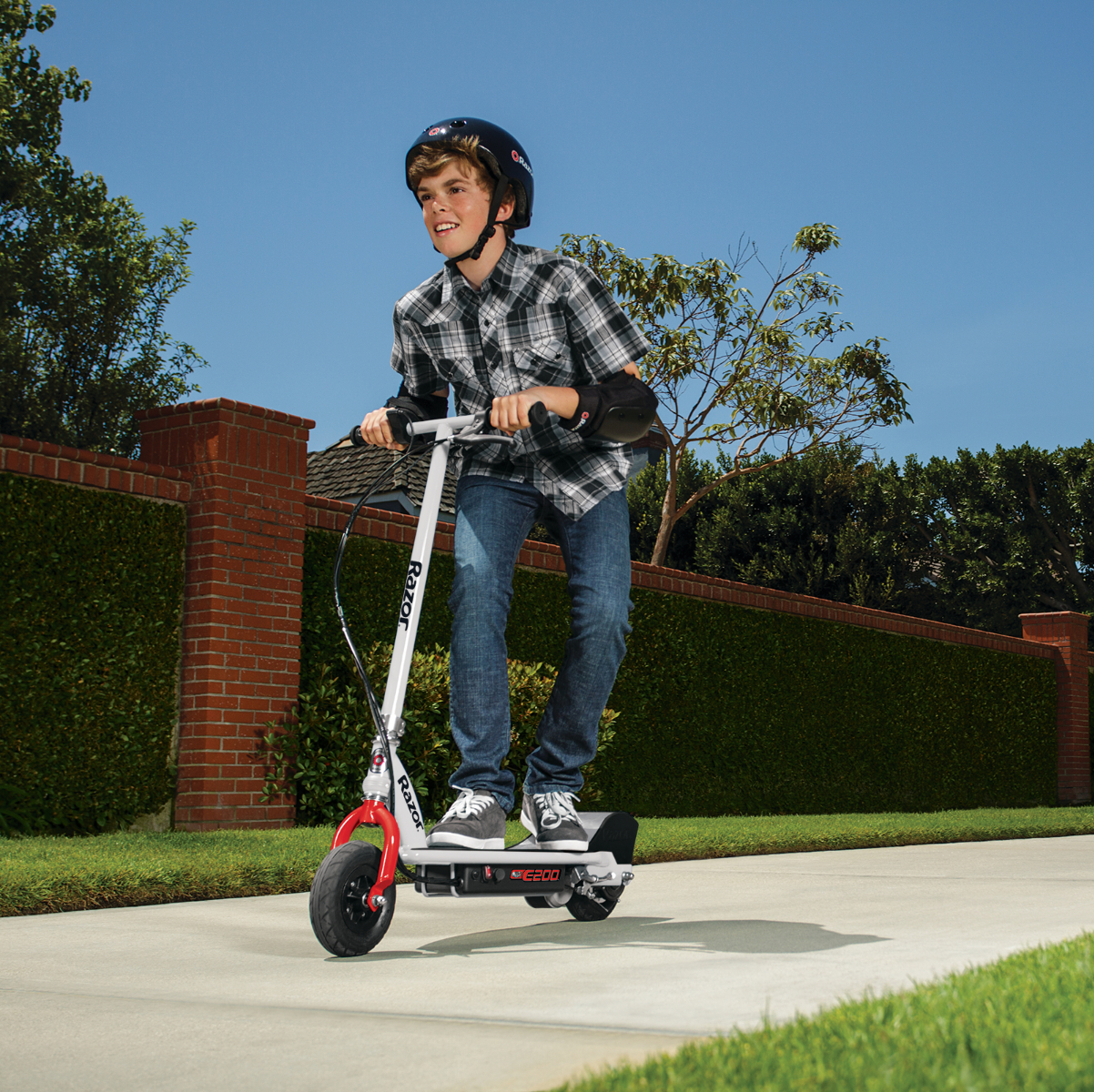 walmart slashes prices on electric bikes and razor e scooters for labor day e200 scooter