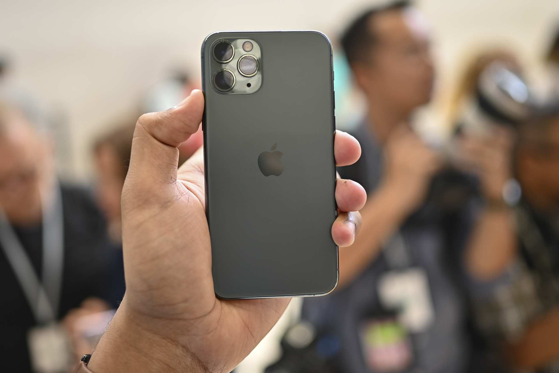 Here s How to Get an iPhone 11 Pro Right Now for As Little As 399