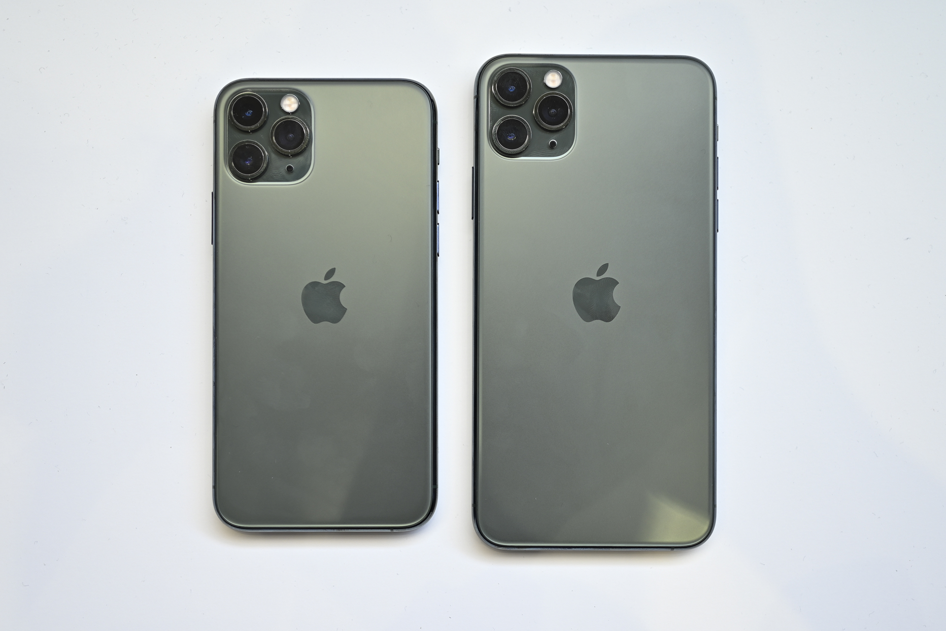 Айфон 11 и 11 про макс сравнение размеров фото