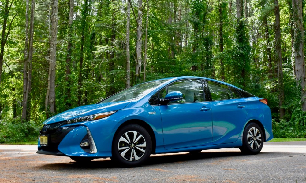 2019 toyota prius prime review