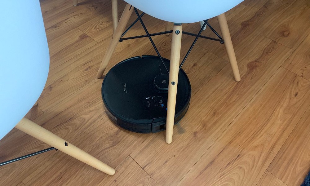 ecovacs deebot ozmo 950 review cleaning around furniture