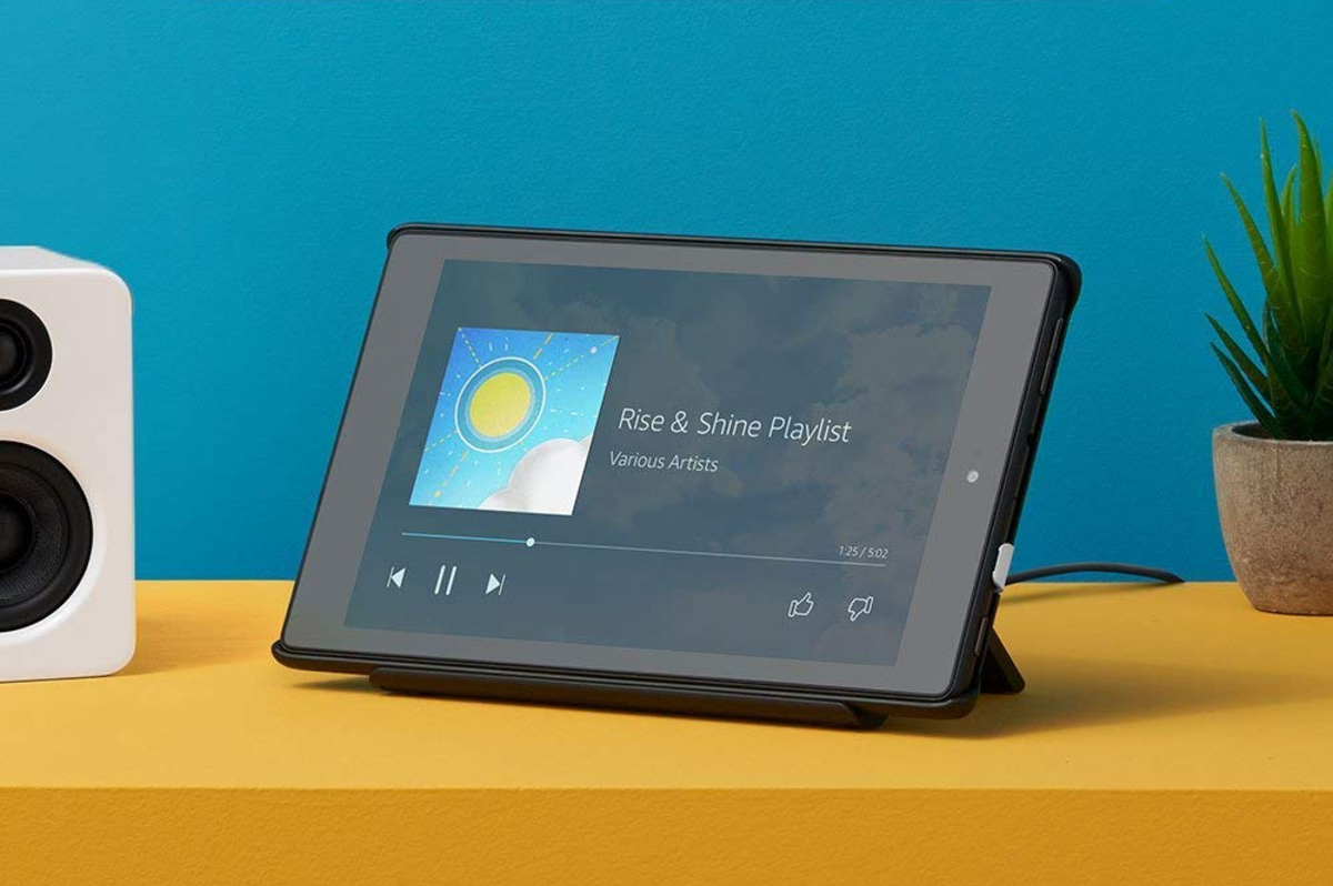 Amazon Slashes Fire HD 8 Tablet with Show Mode Dock in Price in