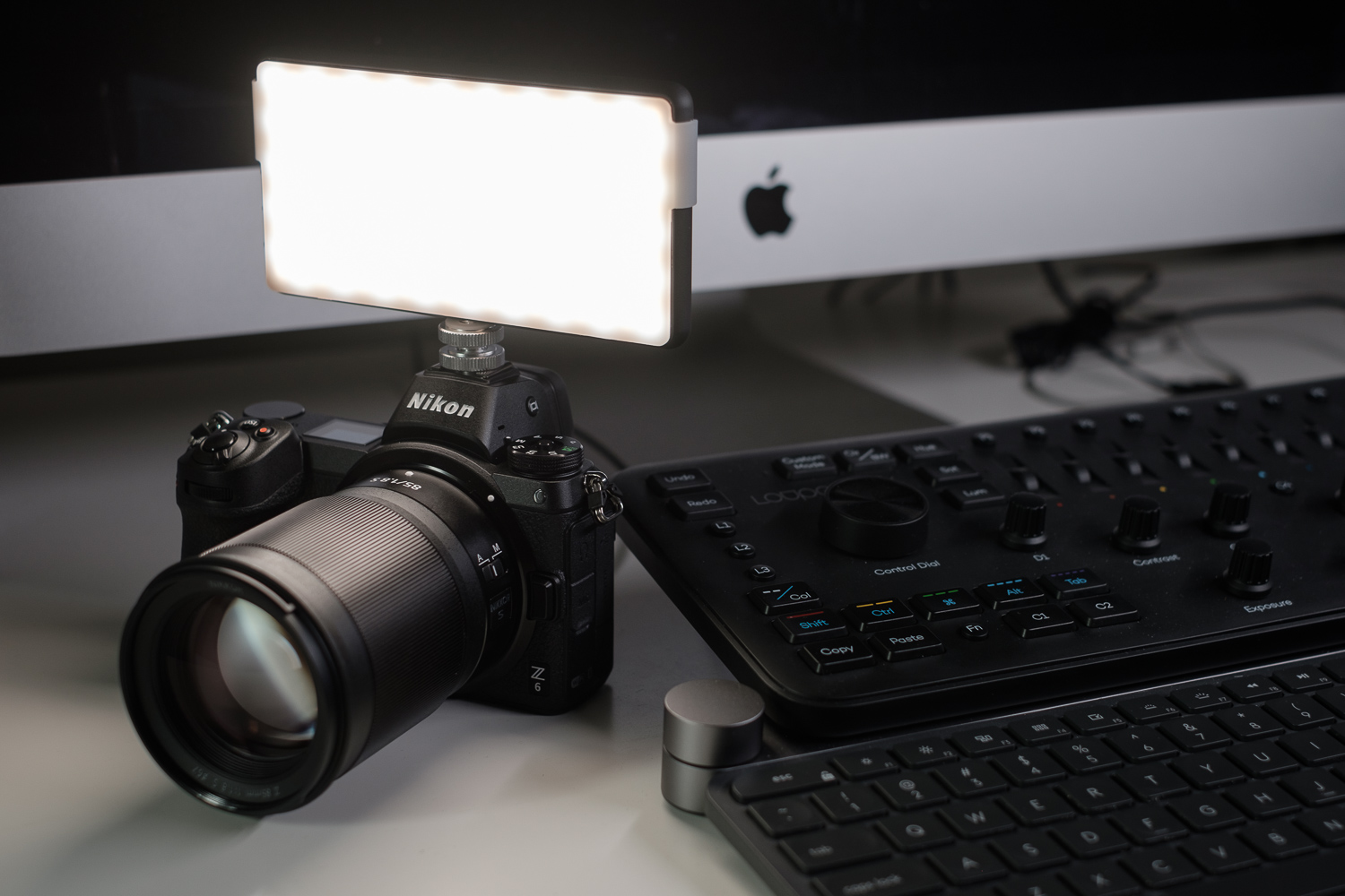 Phone-Sized Lume Cube LED Panel is a Pocketable Video Light