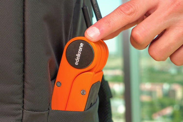 Edelkrone PocketShot 3D Is a Wearable, Pocketable Monopod for $29