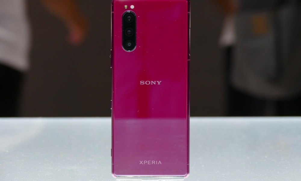 sony xperia 5 review red