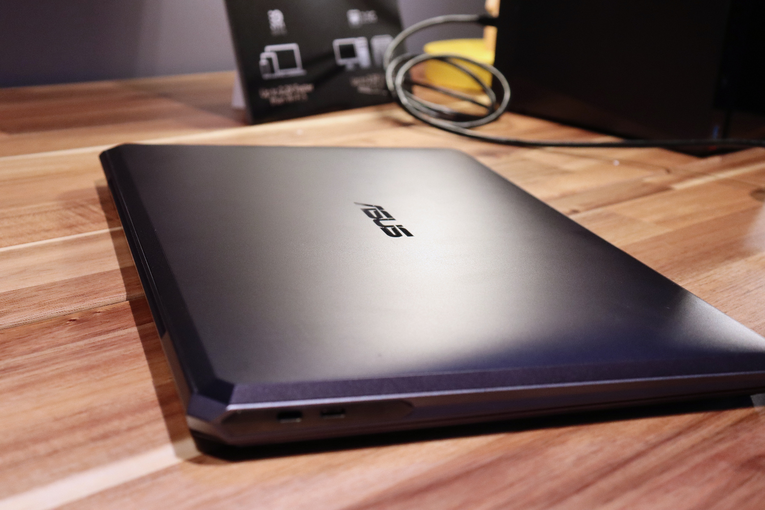 Asus ProArt StudioBook One Hands-On Review: The Most Powerful Laptop ...